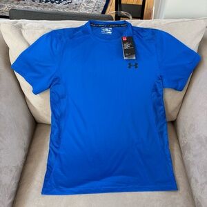 NWT!  MEN'S UNDER ARMOUR HEAT-GEAR FITTED T-SHIRT; SIZE: LARGE;  NWT!